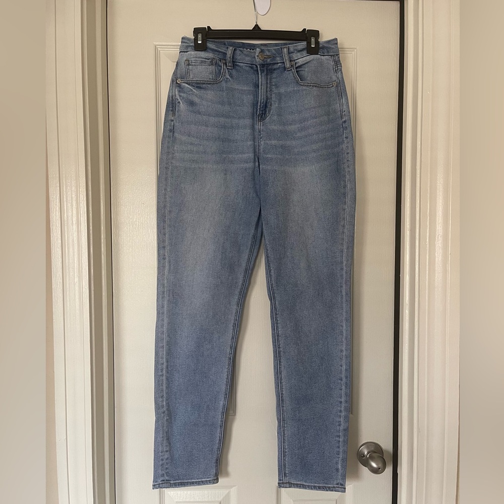 American Eagle Curvy Mom Jeans